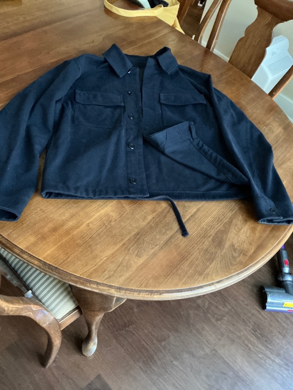 Perfect conditioned dry cleaned only . Men’s banana republic navy blue shacket